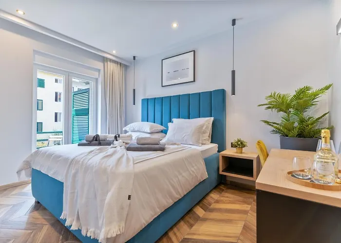 West Coast Deluxe Rooms Split