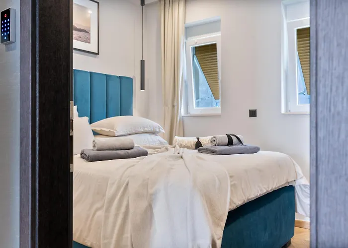 West Coast Deluxe Rooms Split